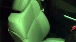 lembranças de um carnaval, tensão bateu e fodi o bucetão da pampam no estacionamento 😈