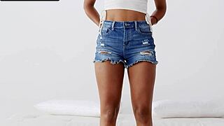 Bubble Butt Black Girl Shines in Her First Video