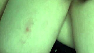 minxycme is squirting all over your cock