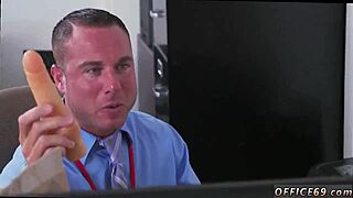 Two brothers sucking and fucking each other in gay porn. Earn that bonus! 😏