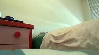 i'm a gay pasive who loves it rough and deep