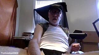 Thomas Odea Handles Massive Gay Cock