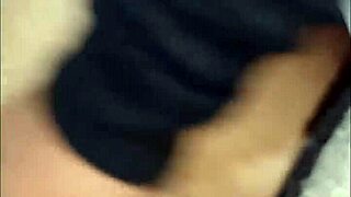 The maid gets intimate in the bed