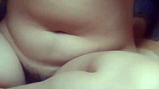 Yo, this Asian babe’s wet solo with a vibrator!