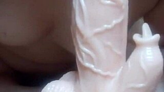 Yo, this Asian babe’s wet solo with a vibrator!