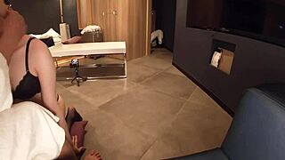 我对GoPro上戴眼镜穿丝袜的日本美女欲罢不能