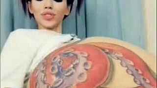 why does telari love cumming in her anal asshole?