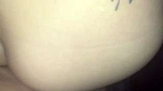 她被我巨屌猛捅狂潮喷高潮