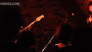 亚洲熟女被日本男粗暴深喉