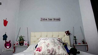 Hot latina masturbates