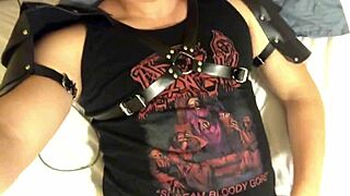 金属头同志猛撸粗屌独秀