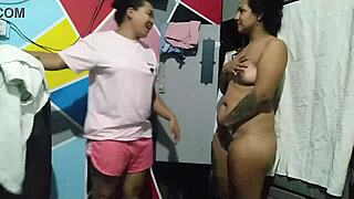 siempre le e tenido ganas a mi mejor amiga para sexo l�sbico?