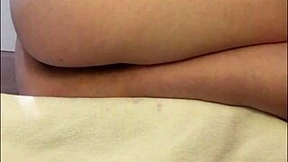 Teen 18+ hairy pussy pulses in close-up real orgasm
