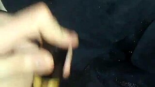 男同18+玩屁眼自慰