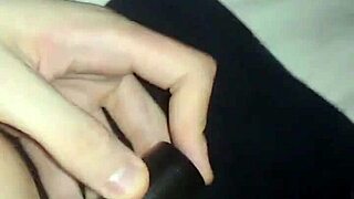 男同18+玩屁眼自慰