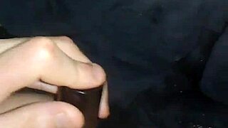 男同18+玩屁眼自慰