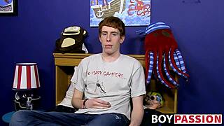 红发帅哥访谈后独奏自撸