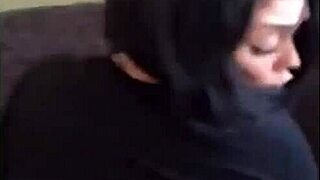 A branquinha shows off her big butt, wanting attention