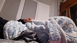 In Cold Apartment Amateurs Create Fuck-Room To Warm Up Girls Orgasm From Licking And Fucking