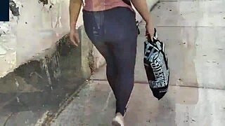 encuentro a mi vecina curvy y la llevo a casa para fotos