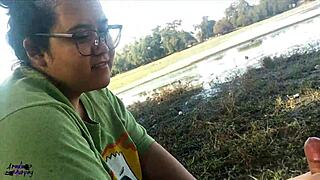 mamada en el lago en publico