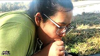 mamada en el lago en publico