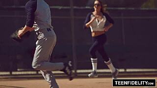 Kirsten Lee gets creampied by coach! 😏