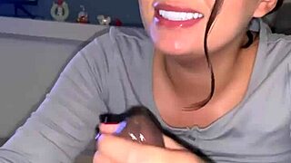 Japanese TikTok star gets fucked on her big ass