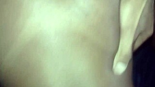 我带哥们首去Vila Mimosa分享俩18岁妹子轮舔小穴