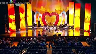 i love seeing anna semenovich's nipples in this video