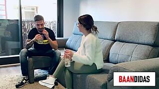 cara, um fan espanhol conhece uma chica sexy teen 18+ en tinder e se la coje no carro