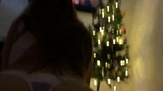 My friend invites me to watch a movie?