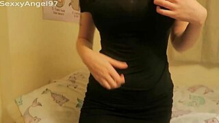 she undresses showing big tits for vip patreon membership