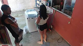 巴西老板走后，女佣忍不住我的硬屌